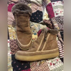 Laid-back London shearling lined suede booties